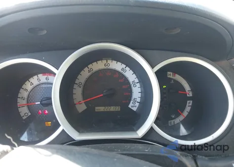 2013 Toyota Tacoma Base V6 z USA, uszkodzony, nr VIN 3TMLU4ENXDM124566